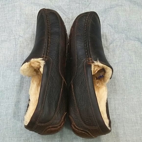 UGG ascot dark brown leather men's shearling lined slippers, size 9 - Picture 5 of 10